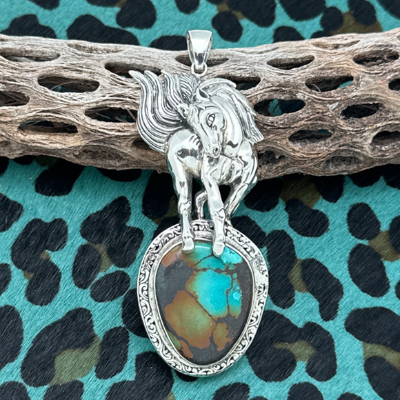 SOM'S BALI Sterling Silver Hubei Turquoise Horse Pendant Flowing Mane & Tail - Picture 1 of 3